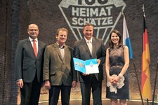 Heimatminister Albert Füracker und Kunstministerin Prof. Dr. med. Marion Kiechle prämieren 100 Heimatschätze